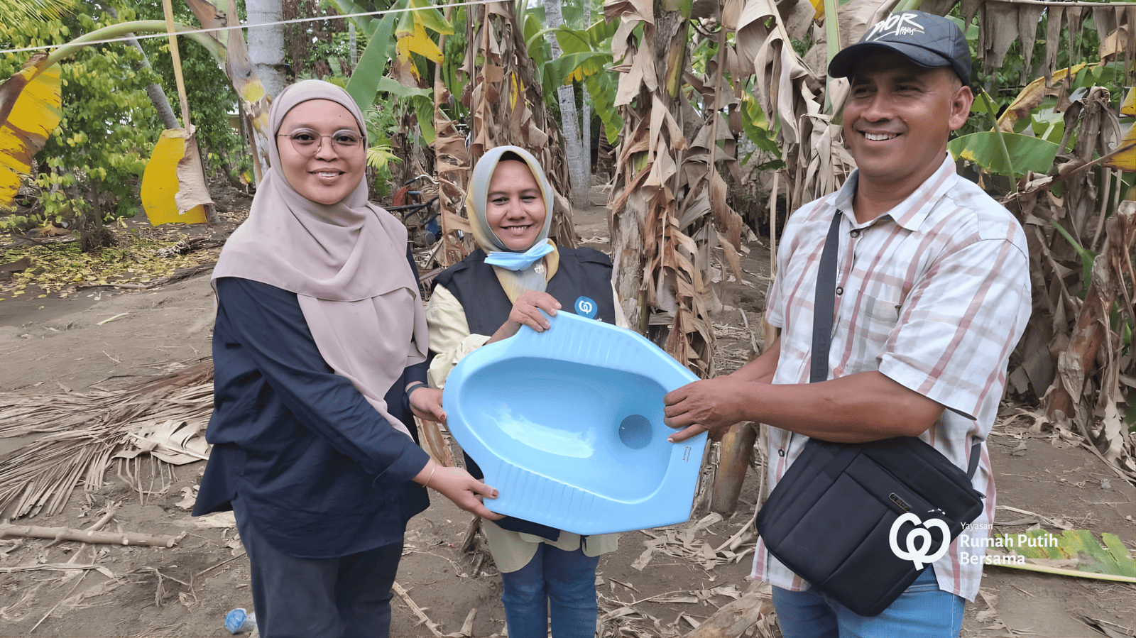 MCK dan Air Bersih, Dua Kebutuhan Mendesak Penyintas Bencana Banjir di Pidie Jaya